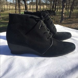 Munro American Black Suede Lace-up Booties